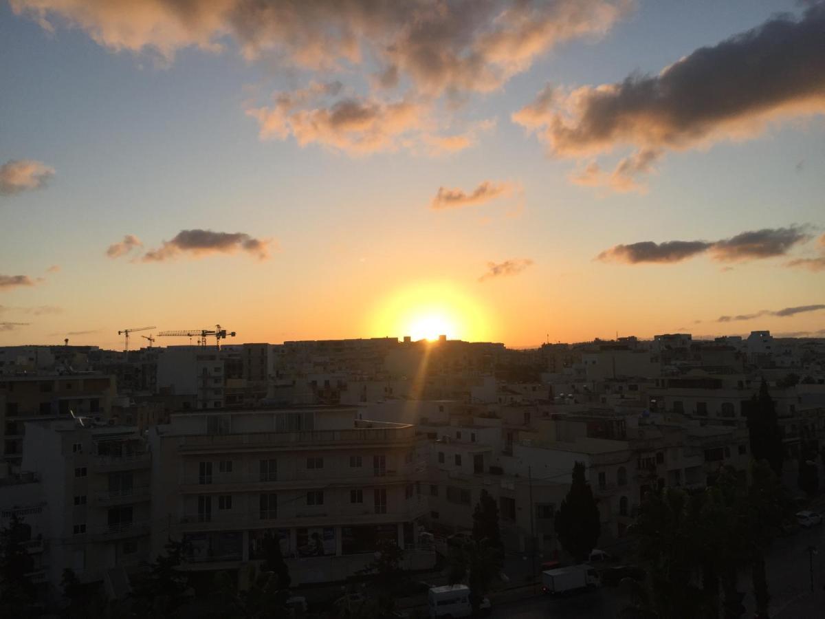 Bugibba Sunrise View Modern Apartment Сейнт Полс Бей Екстериор снимка